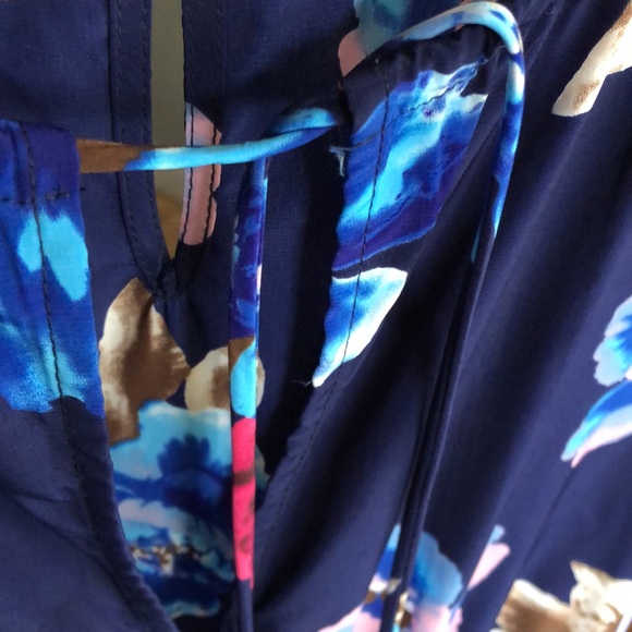 NWT Charles Henry - M - Navy floral romper - Picture 5 of 6